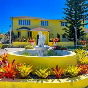 Couette-café Golden Palms House, Nassau